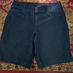18W Christopher Banks Jean Bermuda Shorts